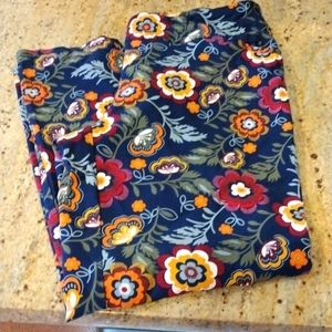SIZE 14 Terra and Sky Leggings color dark blue with flowers.